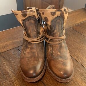Freebird by Steven Casey leopard print booties - EUC